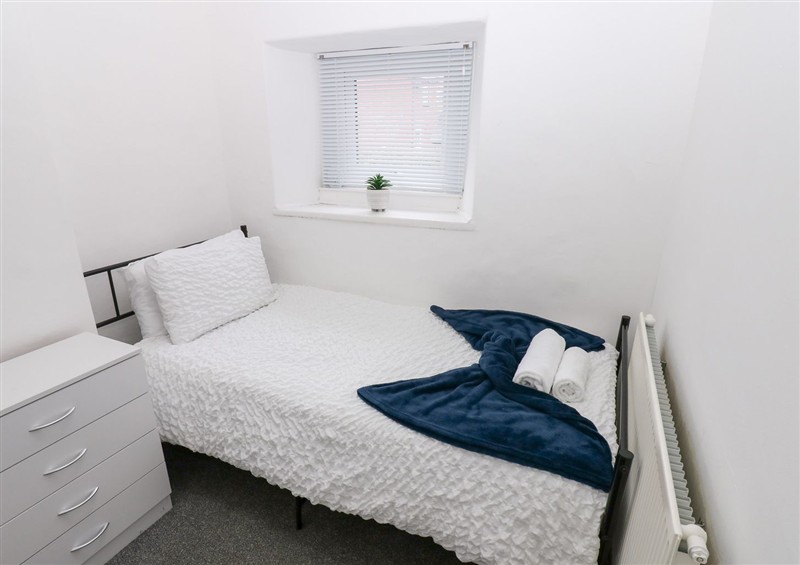 One of the 2 bedrooms at Holly House, Waberthwaite