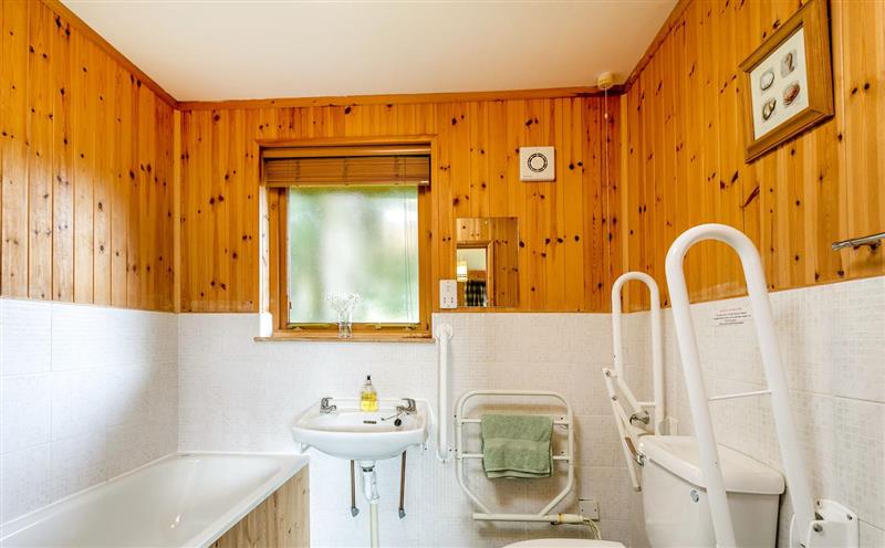 Bathroom at Holly Lodge 4 Bedrooms, Minehead