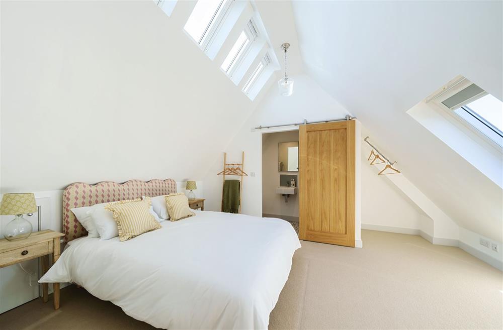 The 5’ king-size bedroom with en-suite at Hollybank Barn, Dorchester