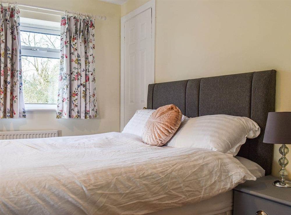 Double bedroom at Hollywell Cottages in Ashbourne, Derbyshire