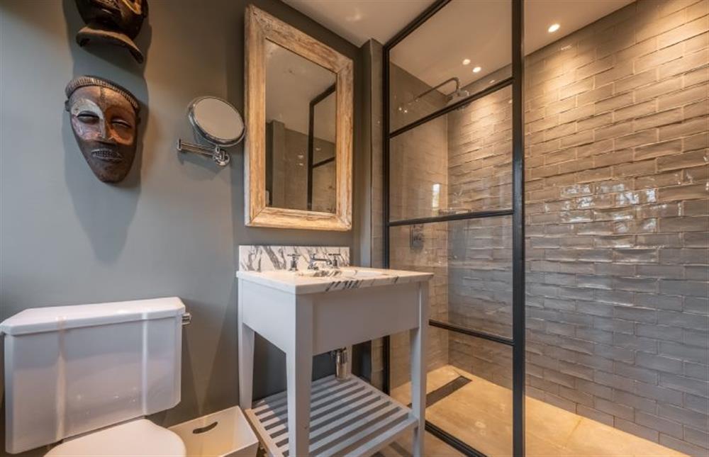 Modern en-suite shower room in master bedroom at Holmbush, Thornham near Hunstanton