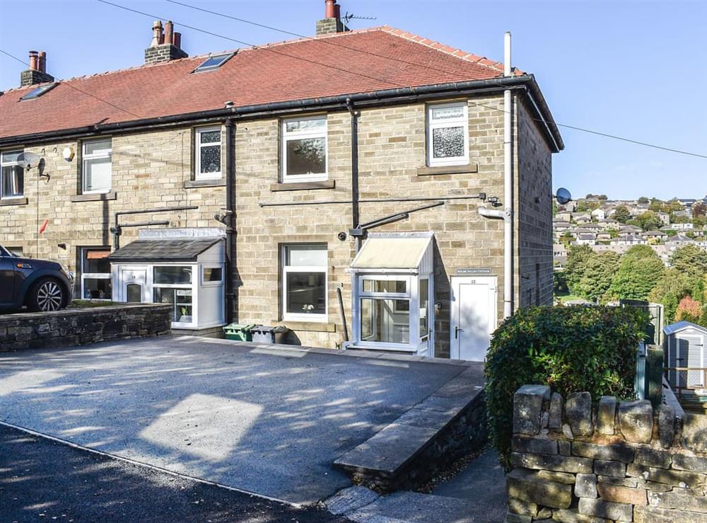 Parking at Holme Valley Cottage in Holmfirth, West Yorkshire