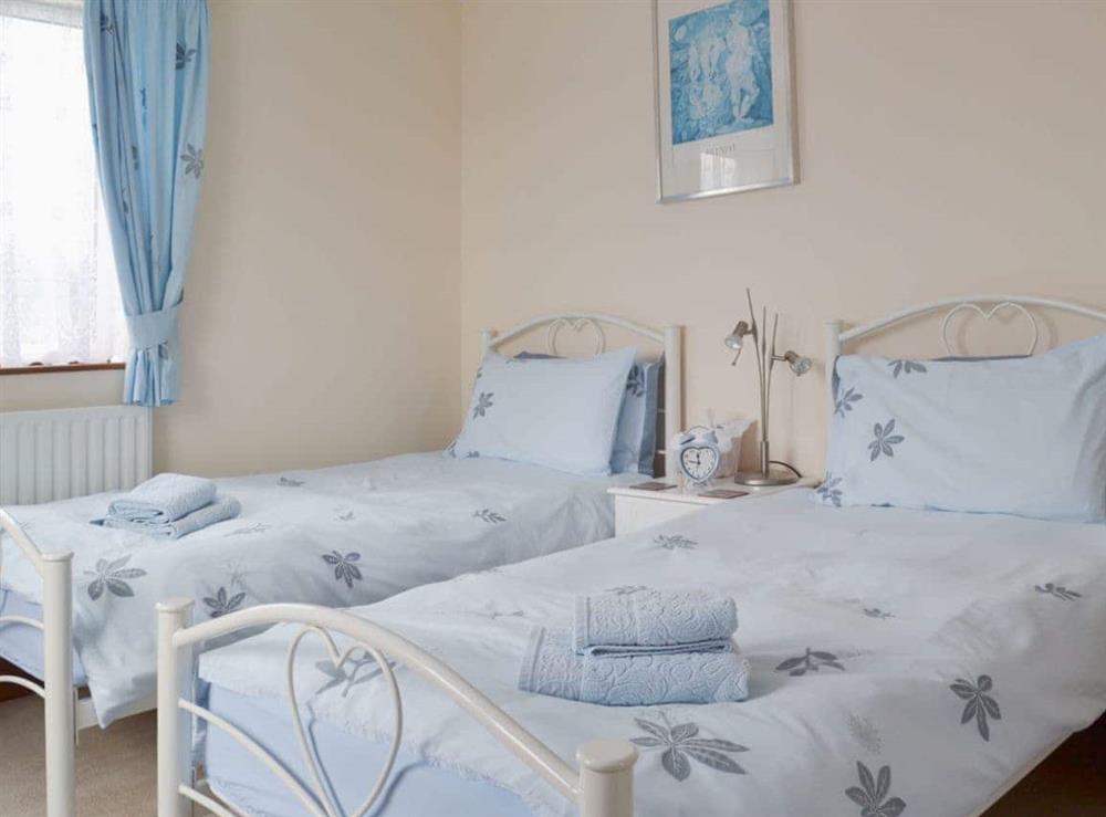 Lovely twin bedded room at Holme View in Clifton, near Ashbourne, Derbyshire