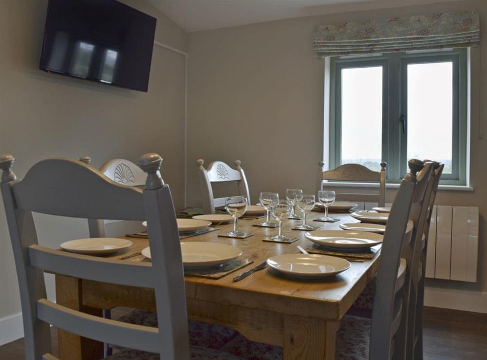 Inviting dining area at Wagtail Cottage, 