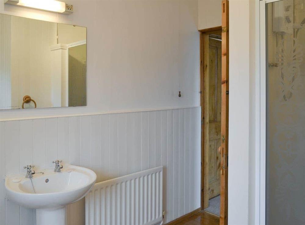 Spacious bathroom at Holmlea in Alnwick, Northumberland