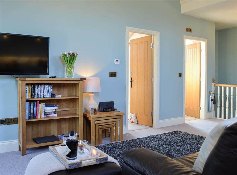 Relax and unwind in this lovely holiday cottage at The Granary, 