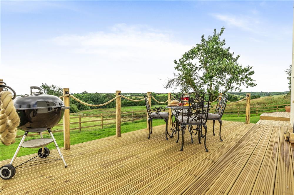 A perfect spot for a barbecue at Holway Cottage, Cattistock