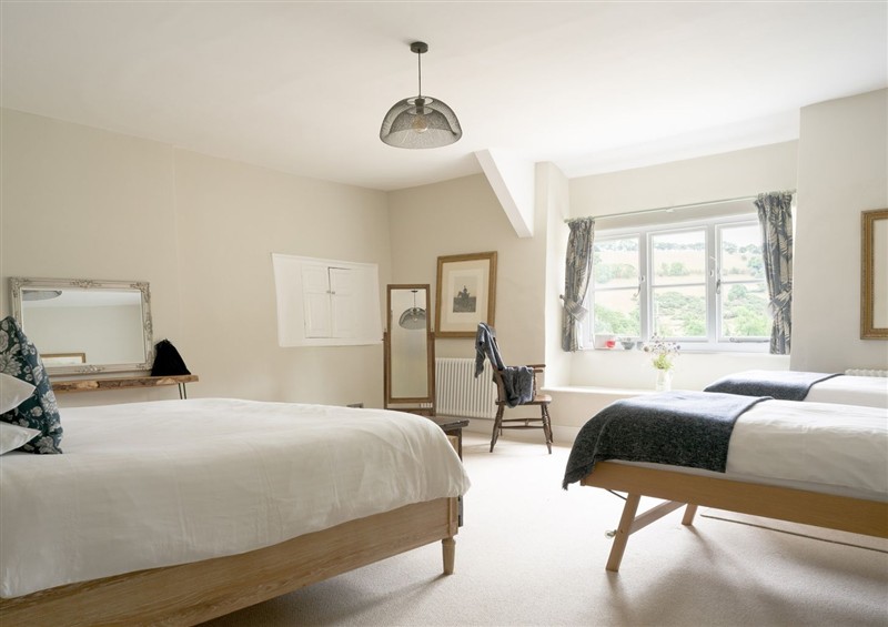 One of the 6 bedrooms (photo 3) at Holwell Farmhouse, Bampton
