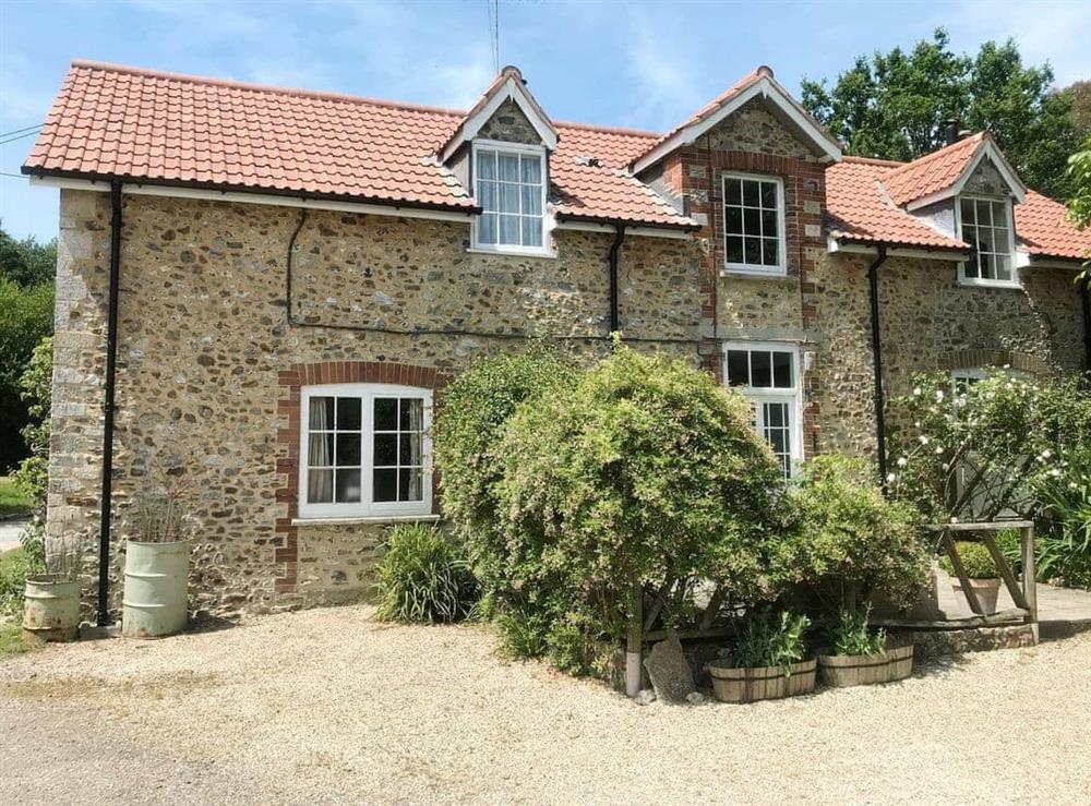 Delightful holiday cottage at The Stables, 