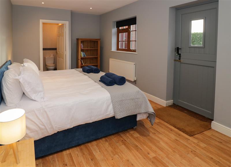 A bedroom in Home Farm Cottage at Home Farm Cottage, Stockton near Napton-On-The-Hill