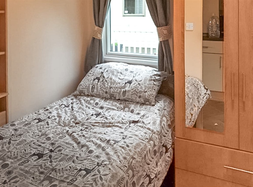 Twin bedroom