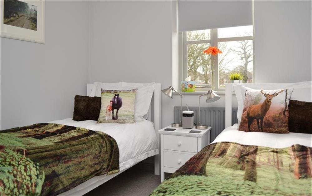 Twin bedroom at Homelands in Brockenhurst