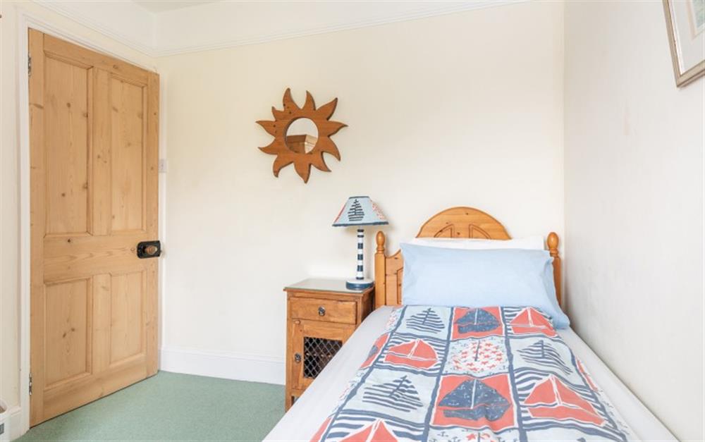 One of the single bedrooms on the first floor. at Homelands in Dittisham