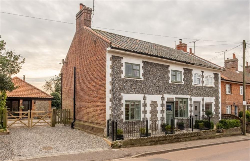 Beautiful character cottage in a lovely village