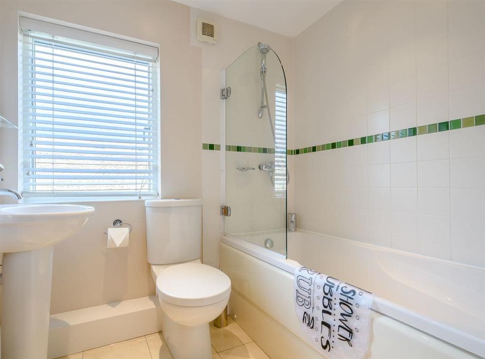 Bathroom at Honey Cottage in Cirencester, Gloucestershire