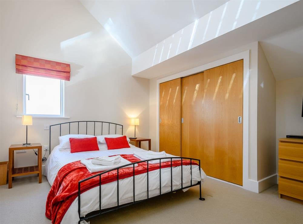 Double bedroom at Honey Cottage in Cirencester, Gloucestershire
