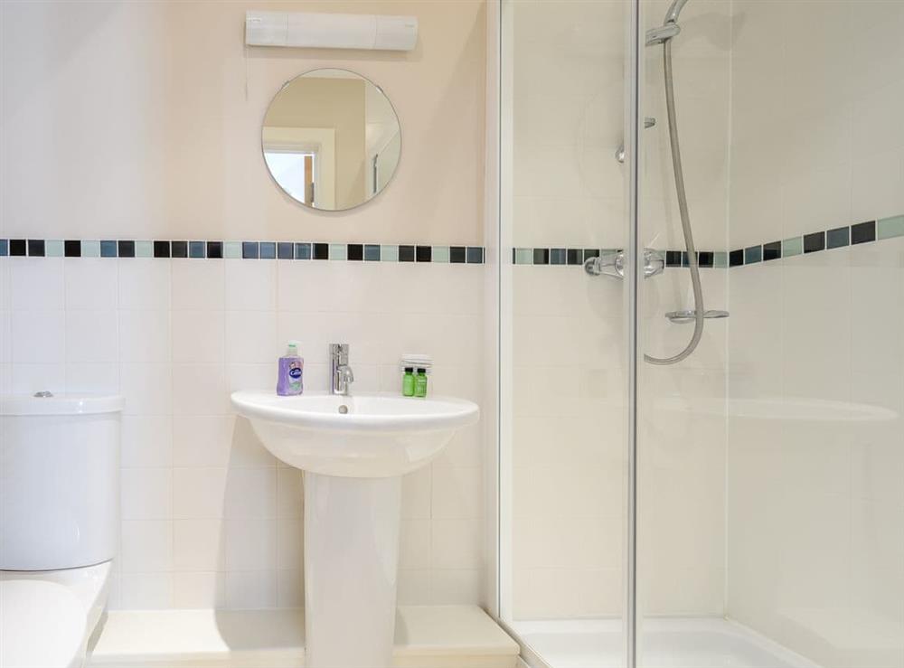 Shower room at Honey Cottage in Cirencester, Gloucestershire