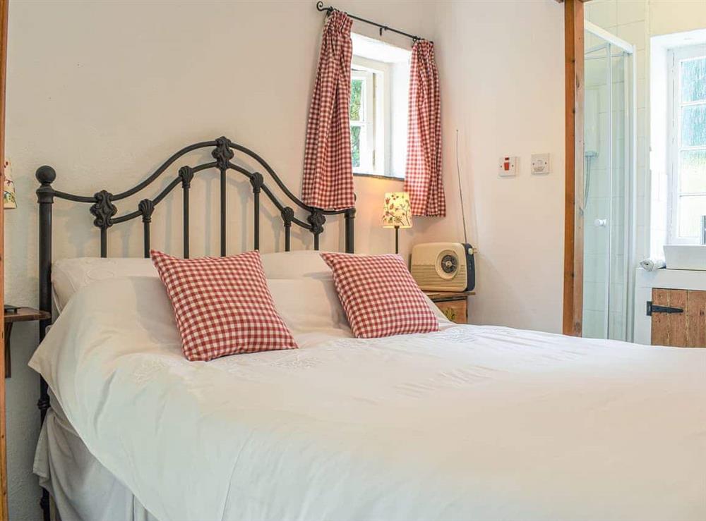 Double bedroom at Honey Cottage in Tavistock, Devon