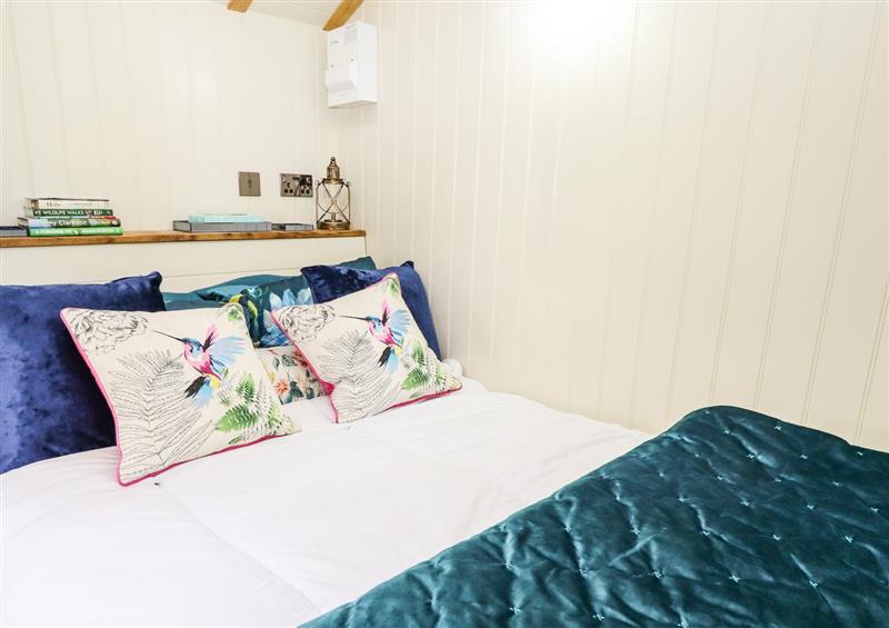 Bedroom (photo 2) at Honeybee Lodge, Stixwould near Woodhall Spa