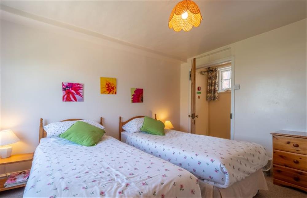 Second bedroom with two single beds at Honeypot Cottage, Falkenham