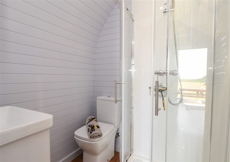 This is the bathroom at Honeypot Hideaways - Acacia, Higher Kinnerton