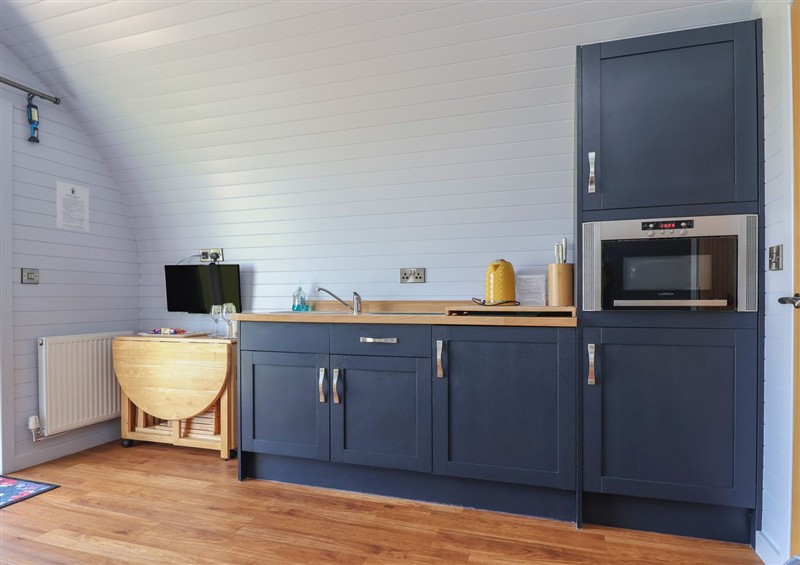 Kitchen at Honeypot Hideaways - Clover, Higher Kinnerton