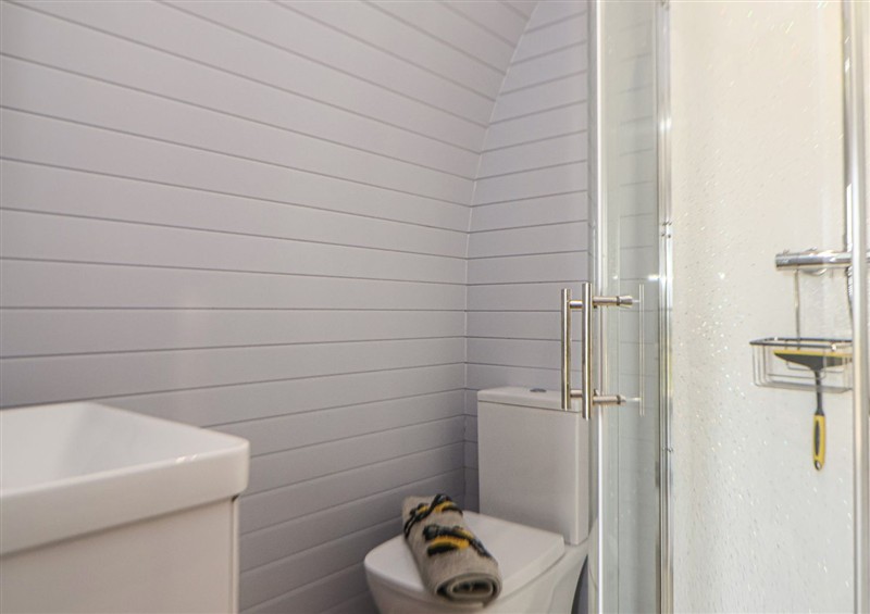 Bathroom at Honeypot Hideaways - Manuka, Higher Kinnerton