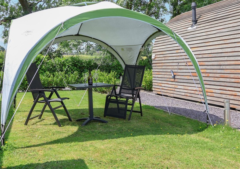 The garden (photo 2) at Honeypot Hideaways - Manuka, Higher Kinnerton