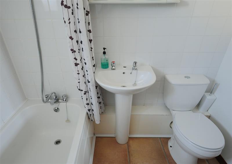 The bathroom at Honeysuckle Cottage, Lyme Regis