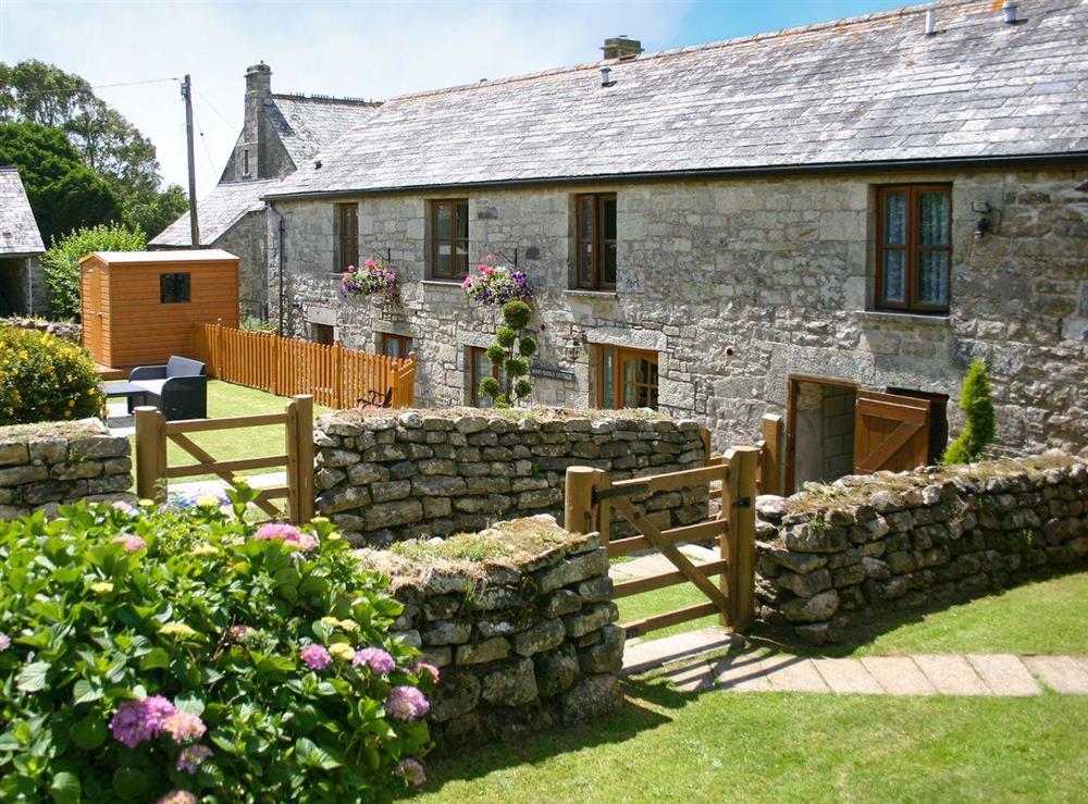 Fabulous granite-built cottage at Honeysuckle Cottage in Nr. Newquay, Cornwall
