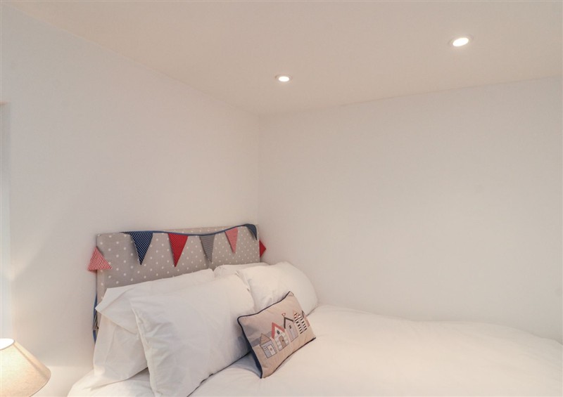 A bedroom in Honeysuckle Cottage (photo 2) at Honeysuckle Cottage, Oswaldkirk near Helmsley