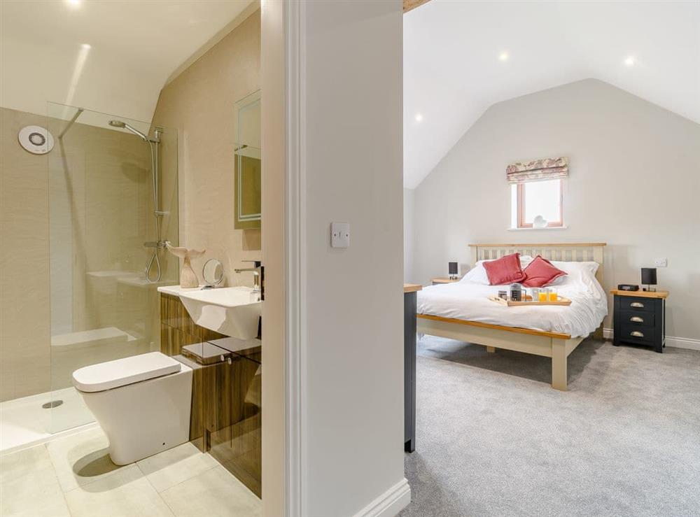 En-suite at Honies Farm barns- The Arches in East Stoke, near Newark, Norfolk