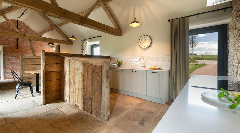 The kitchen and dining room (photo 4) at Hop Kiln Cart Barn in Bromyard, Herefordshire