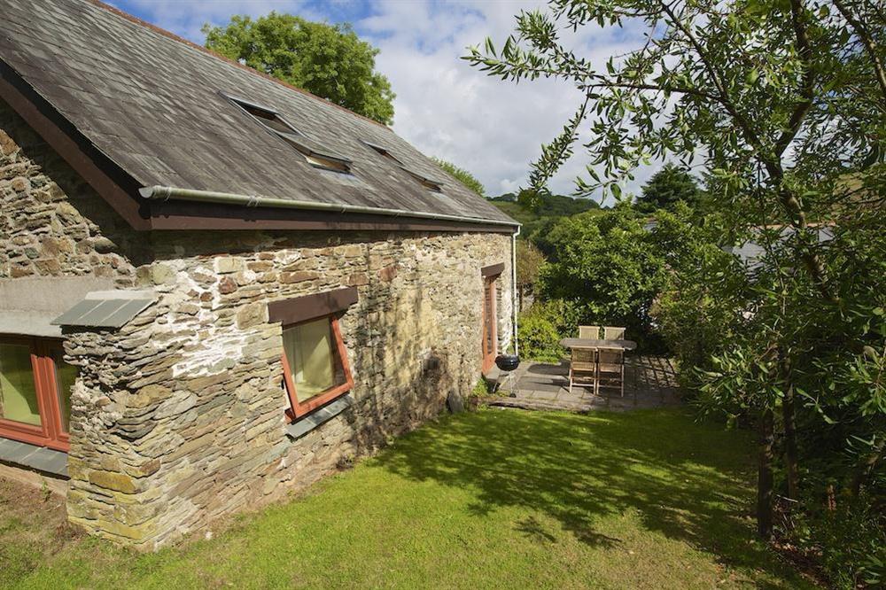 Hope Cottage, is situated within the six acre grounds of Lower Idston