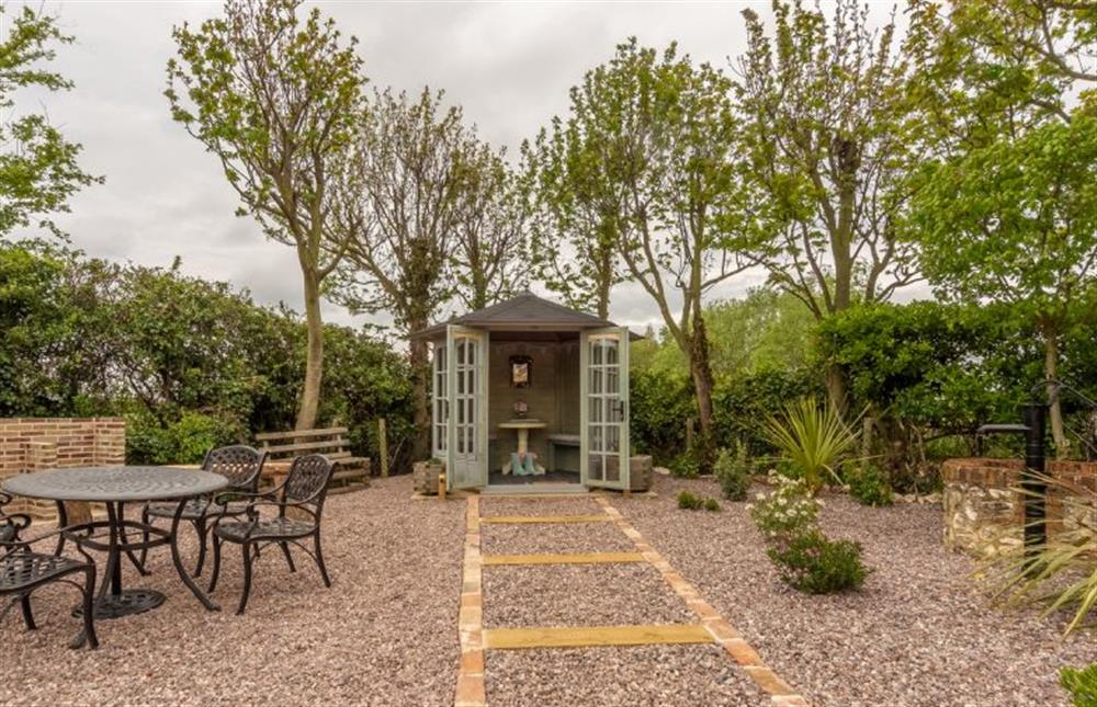The summerhouse is beautifully located at Hope Cottage, Holme-next-the-Sea near Hunstanton