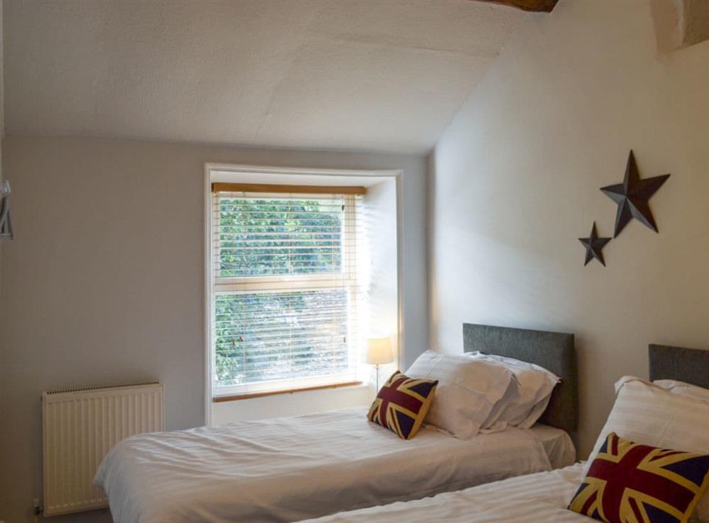 Twin bedroom at Hope Cottage in Holmfirth, West Yorkshire