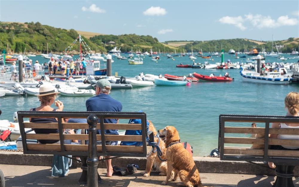 A great spot by the waterside in the town centre at Hope Cottage in Salcombe