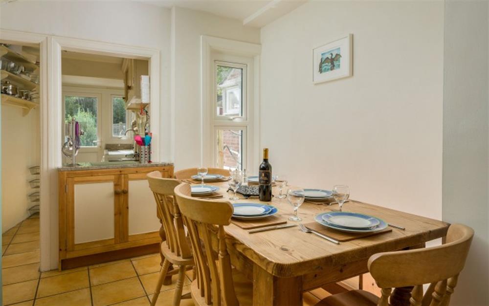 The dining area at Hope Cottage in Salcombe