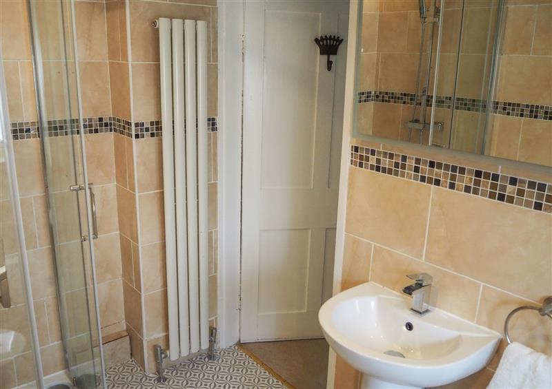 Bathroom (photo 2) at Hope View House, Castleton