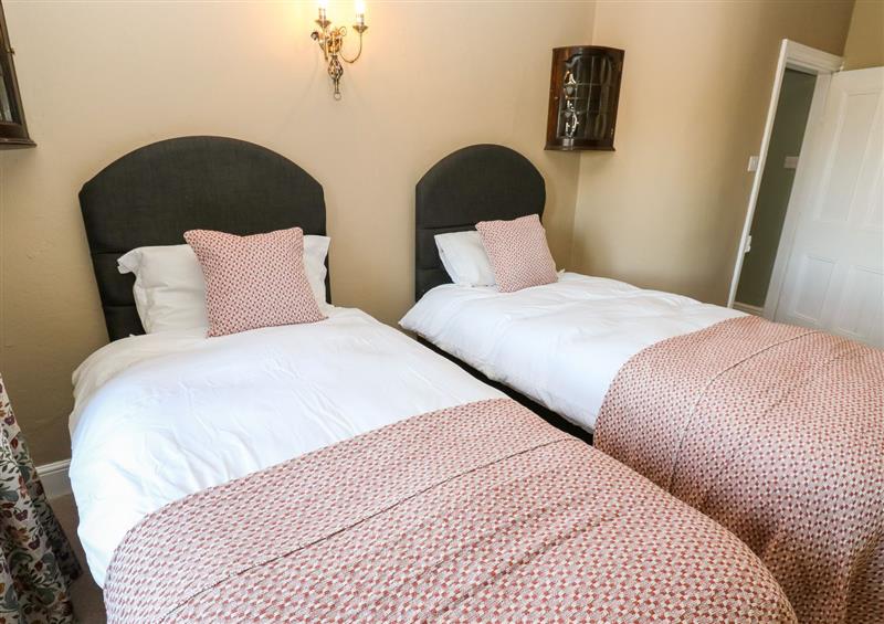 One of the 3 bedrooms (photo 3) at Hope View House, Castleton