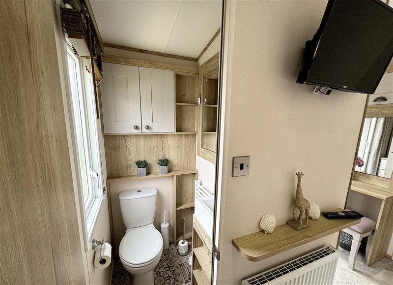 Bathroom at Hopton Lodge Retreat, Hopton-On-Sea