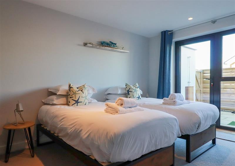 This is a bedroom (photo 2) at Horizon, Porth
