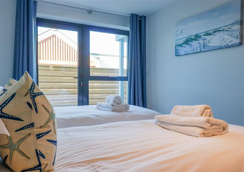 This is a bedroom (photo 4) at Horizon, Porth
