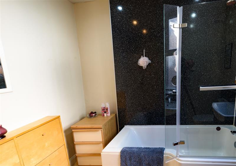The bathroom at Horsemarket Apartment, Kelso