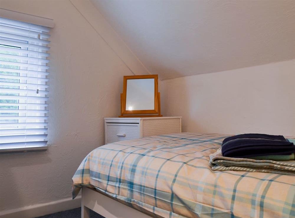 Single bedroom (photo 2) at Horseshoe Cottage in Porchfield, near Cowes, Isle of Wight, England