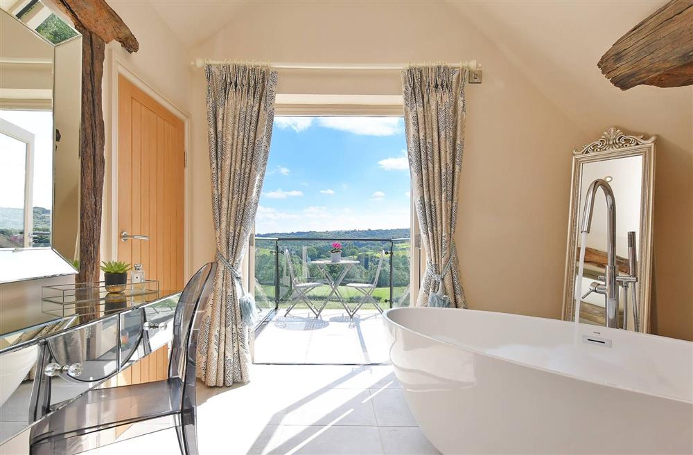 The bath tub with countryside view