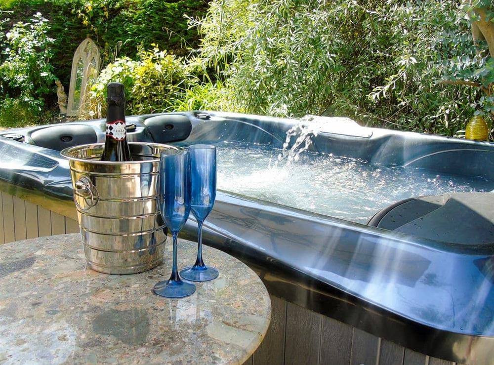 Private hot tub at Horseshoes House in Saham Toney, Norfolk