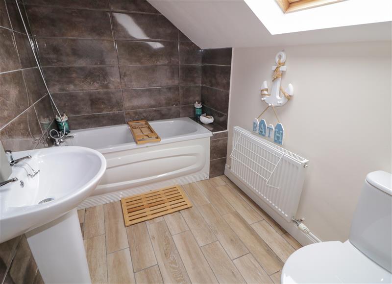 Bathroom at House on Ring Fort Hill, Fanad near Downings