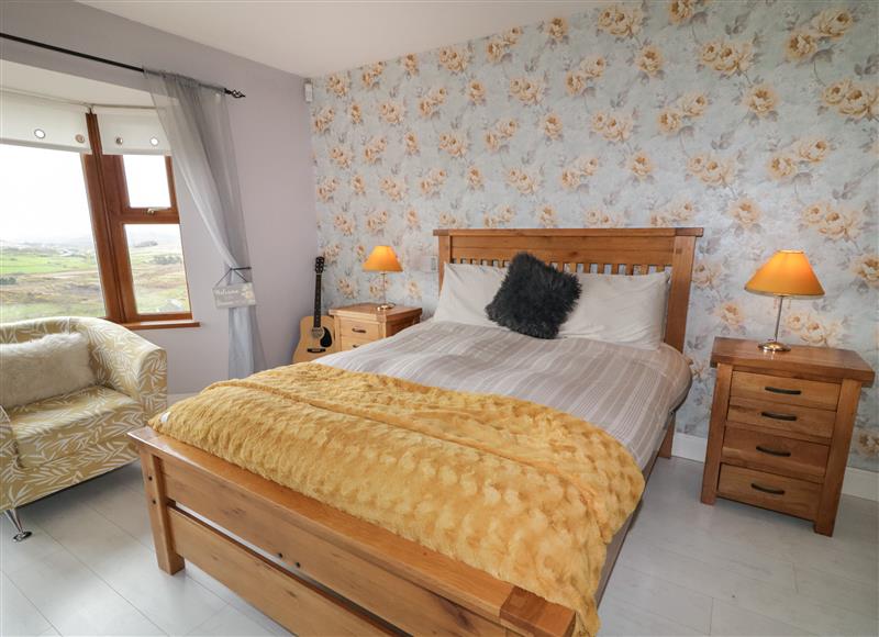 Bedroom at House on Ring Fort Hill, Fanad near Downings