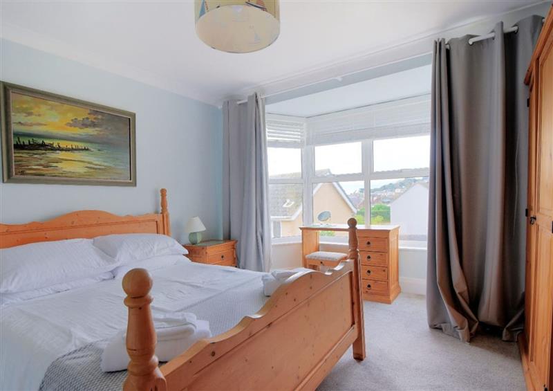 A bedroom in Hove To (photo 2) at Hove To, Lyme Regis